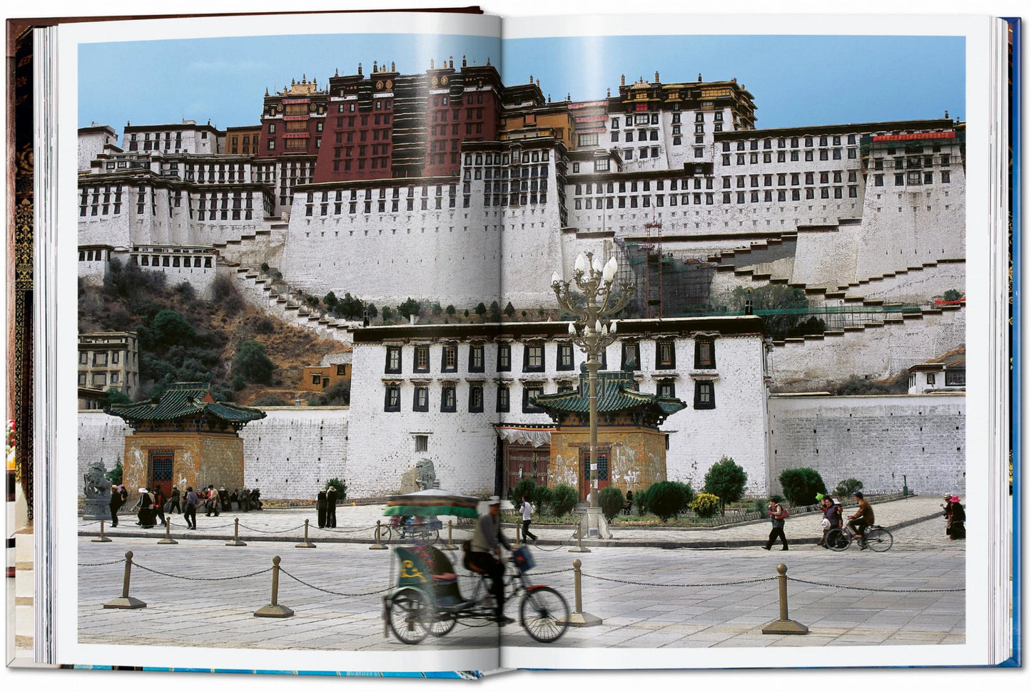 Taschen Living in Asia. 40th Ed.
